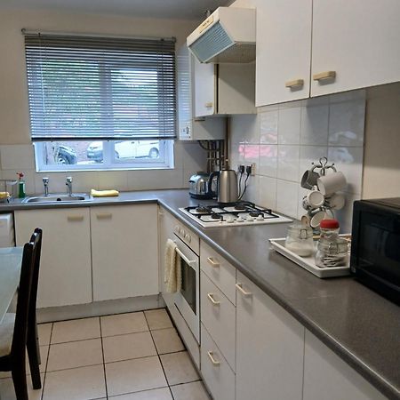 Апартаменти Milton Keynes Lettings Екстер'єр фото