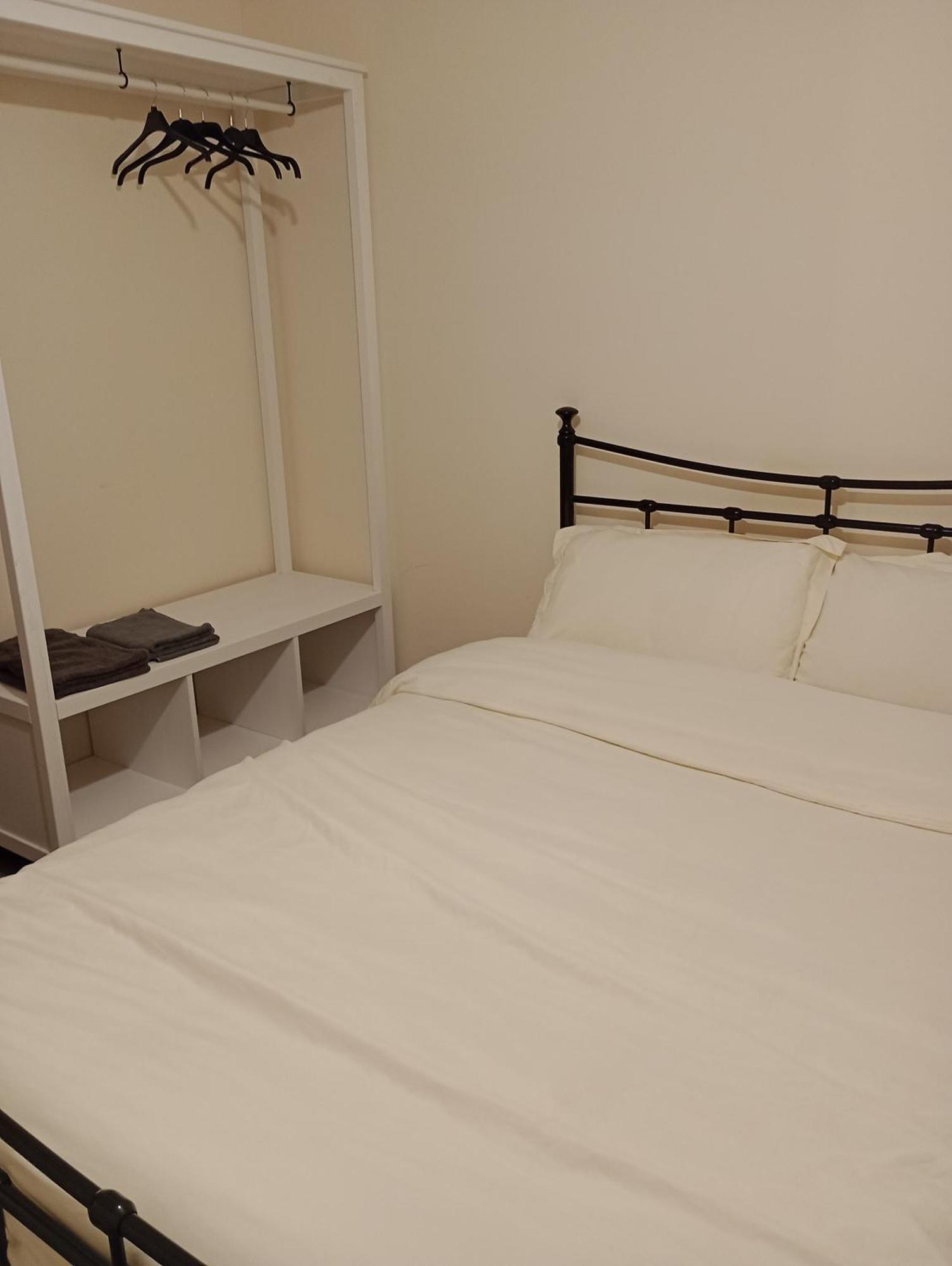 Апартаменти Milton Keynes Lettings Екстер'єр фото